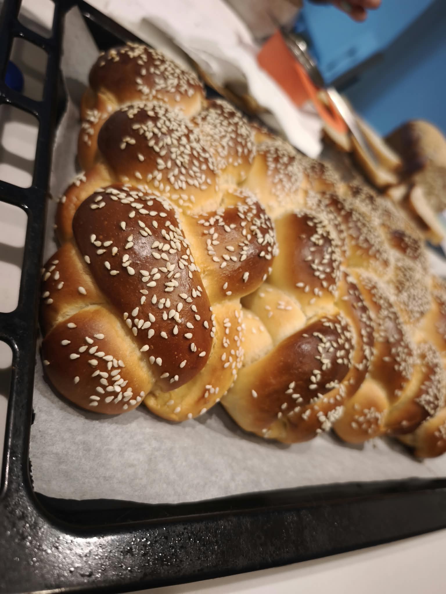 חלות שבת טריות מהתנור
